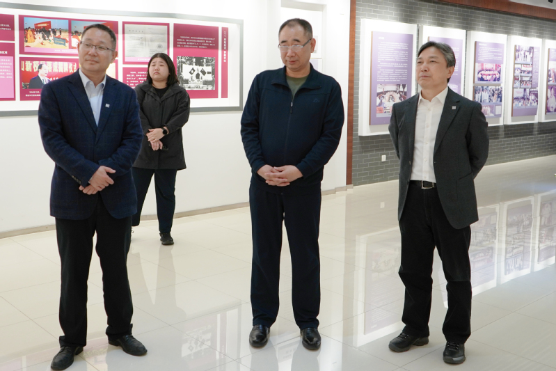 省政协常委、省军区原少将副司令...