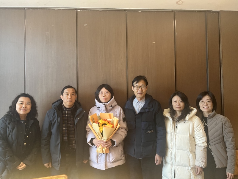 幼师院慰问高层次人才教师