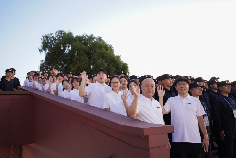 天安门广场上的“开学第一课” ...